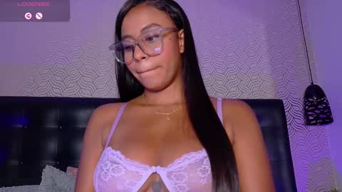 Snapshot of charlotterussel chatting on 8, 3, 2025 charlotterussel online show from 8, 3, 2025