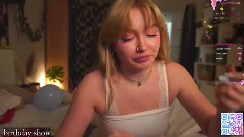 my fansly Charming daisy              My Wishlist  for new toys     online show from 17, 11, 2025