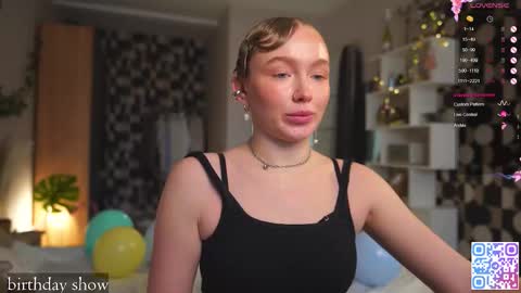 my fansly Charming daisy              My Wishlist  for new toys     online show from 18, 11, 2025