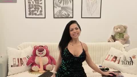 charmvanesa online show from 4, 10, 2025