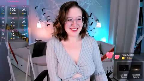 Snapshot of charmygrace chatting on 2, 11, 2025 Grace online show from 2, 11, 2025