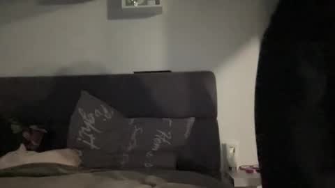 Snapshot of chase_vicky chatting on 4, 10, 2025 Vicky online show from 4, 10, 2025