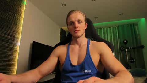 Snapshot of chasereed_ chatting on 14, 11, 2025 Chase Reed online show from 14, 11, 2025