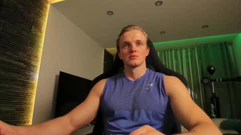 Snapshot of chasereed_ chatting on 16, 11, 2025 Chase Reed online show from 16, 11, 2025