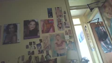 Snapshot of chatubatelee555 chatting on 19, 9, 2025 lee online show from 19, 9, 2025