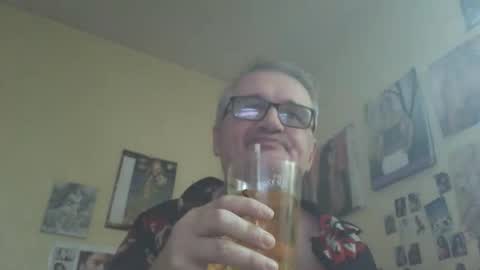 Snapshot of chatubatelee555 chatting on 20, 10, 2025 lee online show from 20, 10, 2025