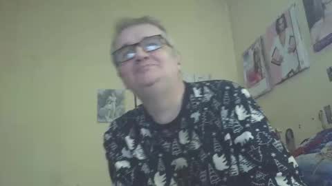 Snapshot of chatubatelee555 chatting on 4, 11, 2025 lee online show from 4, 11, 2025