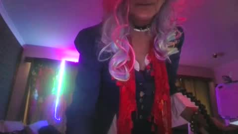 We Chat online show from 15, 10, 2025