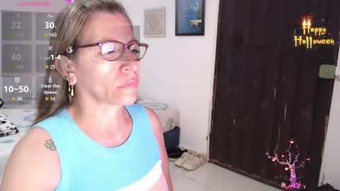 Snapshot of chayla_ruiz chatting on 13, 10, 2025 CHAYLA VICTORIA RUIZ online show from 13, 10, 2025