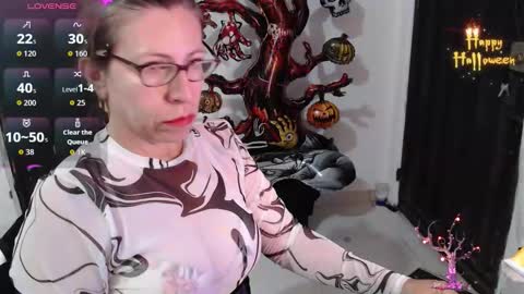 Snapshot of chayla_ruiz chatting on 1, 11, 2025 CHAYLA VICTORIA RUIZ online show from 1, 11, 2025