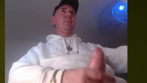 Snapshot of chazdiniro chatting on 2, 11, 2025 chazdiniro online show from 2, 11, 2025