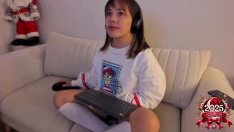 Snapshot of cheek_chic12 chatting on 6, 1, 2025 Regina Phalange online show from 6, 1, 2025