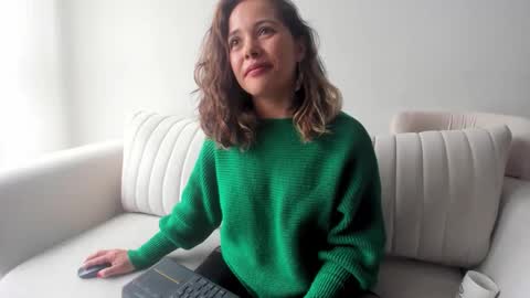 Snapshot of cheek_chic12 chatting on 6, 3, 2025 Regina Phalange online show from 6, 3, 2025