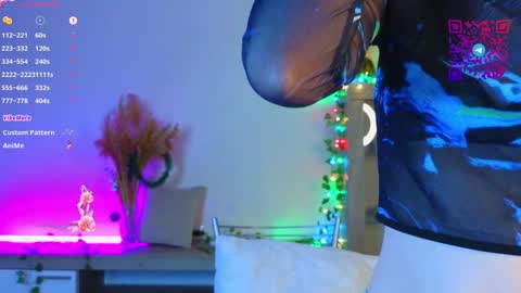 Mona online show from 23, 12, 2024