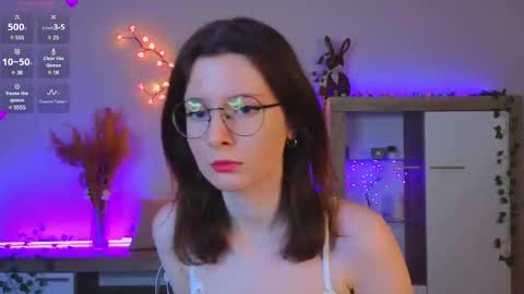 Mona online show from 26, 2, 2025