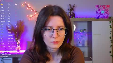 Mona online show from 4, 3, 2025