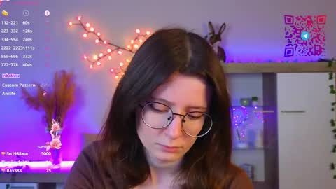 Mona online show from 4, 3, 2025