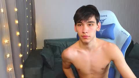 LUCASRYANPVT IS OPEN online show from 16, 2, 2025