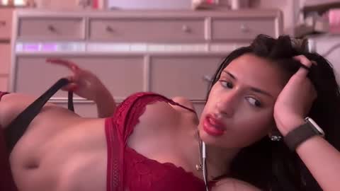 cherliecarmen online show from 9, 2, 2025