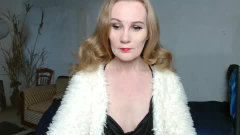 Snapshot of cherry_blossomsx chatting on 1, 3, 2026 thanks guys see you tomorrow online show from 1, 3, 2026