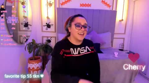 Snapshot of cherry_blushh chatting on 11, 10, 2025 cherry_blushh online show from 11, 10, 2025