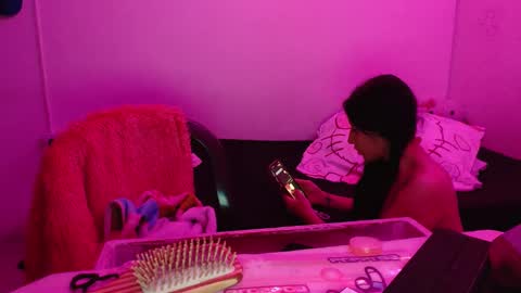 Nezumy Rey  online show from 24, 1, 2025