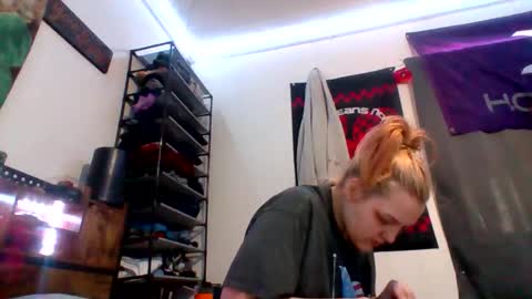 Snapshot of cherrybomb454 chatting on 10, 2, 2026 cherrybomb454 online show from 10, 2, 2026