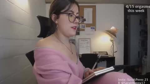 Sarah Prez online show from 25, 2, 2025
