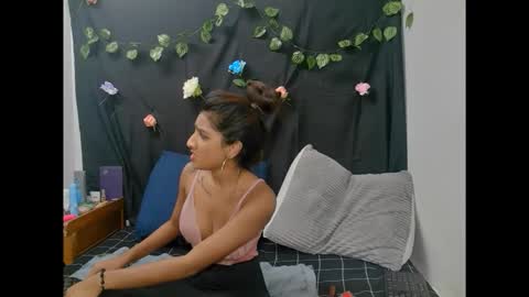 leah online show from 15, 9, 2025