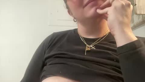 Snapshot of cherryjune chatting on 5, 2, 2025 CherryJune online show from 5, 2, 2025