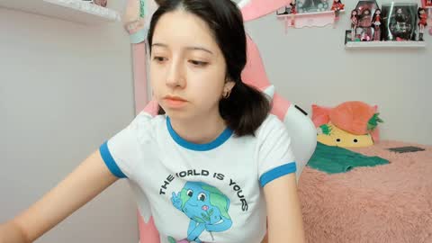 Snapshot of cherrymafer666 chatting on 19, 1, 2025 cherrycute666 online show from 19, 1, 2025