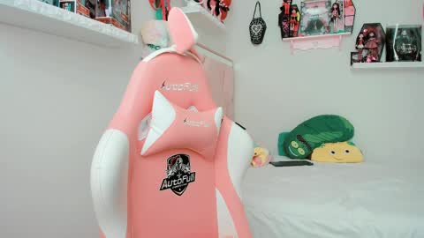 Snapshot of cherrymafer666 chatting on 4, 3, 2025 cherrycute666 online show from 4, 3, 2025