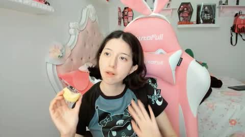 Snapshot of cherrymafer666 chatting on 10, 10, 2025 cherrycute666 online show from 10, 10, 2025