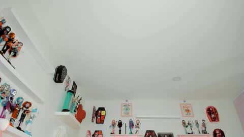 Snapshot of cherrymafer666 chatting on 19, 10, 2025 cherrycute666 online show from 19, 10, 2025