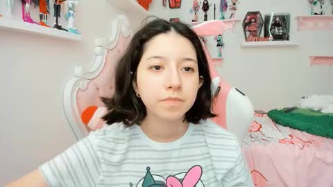 Snapshot of cherrymafer666 chatting on 19, 10, 2025 cherrycute666 online show from 19, 10, 2025