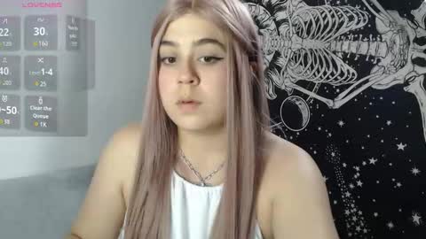 cherrypeach_ online show from 2, 10, 2025