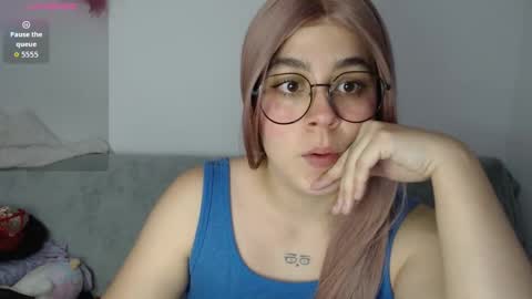 cherrypeach_ online show from 7, 10, 2025