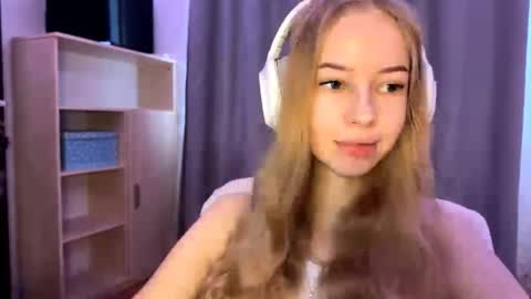 Evie online show from 20, 10, 2025