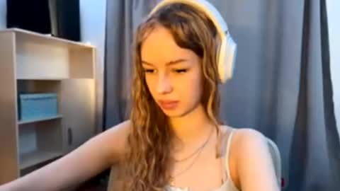 Evie online show from 3, 11, 2025