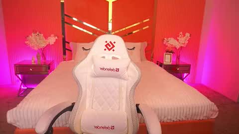 cherryylulu online show from 5, 11, 2025