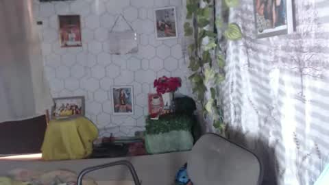 chescahotxxxl online show from 10, 11, 2025