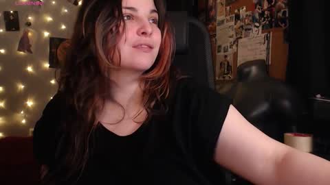 Snapshot of chill_saya chatting on 15, 10, 2025 Saya online show from 15, 10, 2025