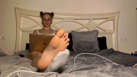 Snapshot of chillgoddess chatting on 29, 12, 2024 Goddess Vika - owner of all ur money online show from 29, 12, 2024