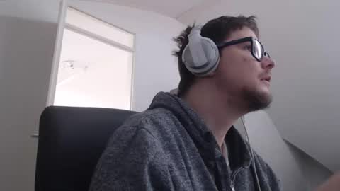 Snapshot of chillzonecam chatting on 17, 9, 2025 chillzonecam online show from 17, 9, 2025