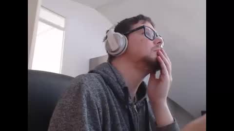 Snapshot of chillzonecam chatting on 26, 9, 2025 chillzonecam online show from 26, 9, 2025