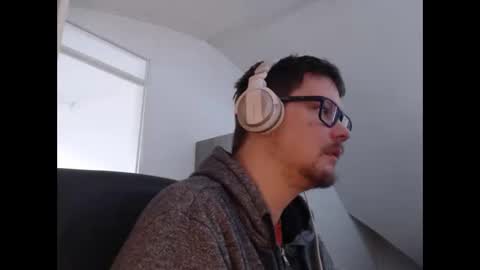 Snapshot of chillzonecam chatting on 15, 11, 2025 chillzonecam online show from 15, 11, 2025