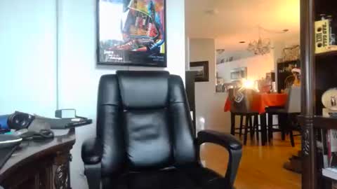 Snapshot of chiphoneman chatting on 20, 11, 2025 chiphoneman online show from 20, 11, 2025