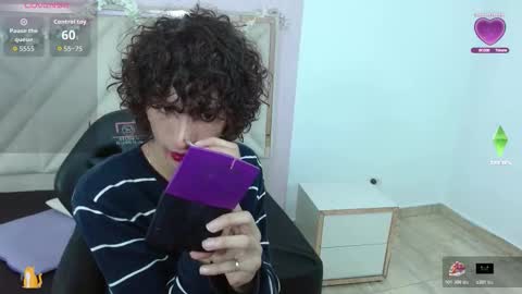 Snapshot of chipi_tay chatting on 31, 10, 2025 chipi_tay online show from 31, 10, 2025