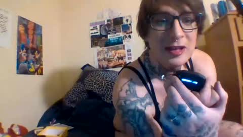 chl0efromthestars online show from 1, 3, 2026