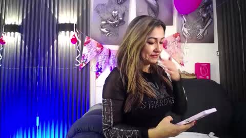 Chloe  online show from 18, 2, 2026